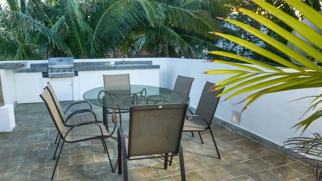 Casa Pescada Blanca 0*, Playa del Carmen Mexico